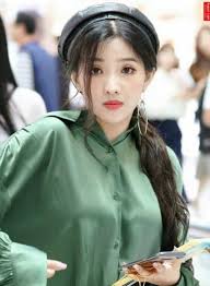 Cantik Memukau 5 Potret Idol Saat Mengenakan Topi Baret Topi Baret Idol Feminin