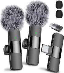 Wireless lavalier microphone set with receiver and transmitter