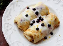 Aceste clătite cu brânză și miere cu siguranță ne vor motiva să ne ridicăm din pat și chiar să zâmbim. ReÅ£eta Zilei ClÄtite Cu BranzÄ Dulce Si Afine La Cuptor