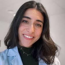 Cristina Barrera, uróloga: "Al contrario de lo que la mayoría de gente  piensa, no es mejor un agua con mineralización débil"