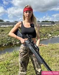 Natalie Reynolds: Slutty Blonde TikToker OnlyFans Leaks