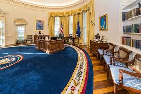 There S A Very Specific Reason Why The Oval Office Is An Oval Oval Office Office Images Office Pictures