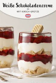 Weisse Schokoladencreme Mit Kirsch Grutze Rezept Schokoladen Creme Schokoladencreme Lebensmittel Essen