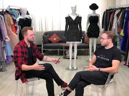 Андре тан розповів про свій показ під дощем та про розлучення зі своєю дружиною світське життя 16.05 00:44 переглядів Andre Tan Kak Stroit Biznes Na Prodazhe Dizajnerskoj Odezhdy Mc Today