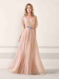 pronovias 2019 abiye elbise modelleri pudra uzun sifon v yakali kisa kollu cicek kemer aksesuarli goruntuler ile elbise modelleri elbise sifon elbise