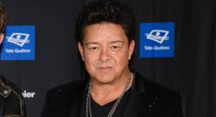 Le look d'Éric Lapointe sur le tapis rouge du Premier Gala de l'ADISQ fait  réagir