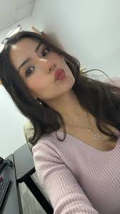 Estoy a menos de una semana de mi fiesta, de fin de año en el trabajo y la  neta no sé qué me voy a poner, así que yo creo que mejor