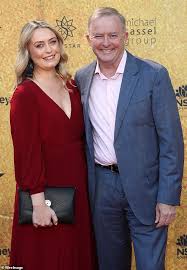 Tanya plibersek seems to have emerged as the as the son of a single mother raised in public housing, albanese has a backstory. Anthony Albanese And Jodie Haydon Look Loved Up At Hamilton Premiere Aktuelle Boulevard Nachrichten Und Fotogalerien Zu Stars Sternchen