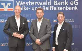 Dazu bietet postbank immobilien eine umfassende beratung rund um immobilien und zeigt ihnen einen günstigen weg in die eigenen vier wände. Investitionen In Immobilien Westerwaldbank Geht In Zinskrise Neue Wege Westerwalder Zeitung Rhein Zeitung