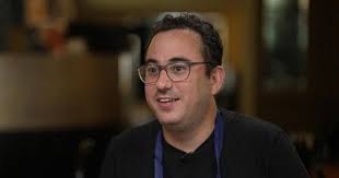 Daniel Rose runs two restaurants — one in Paris and one in New York. Here's  how he does it