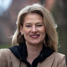 Deanna Abrams's Instagram, Twitter & Facebook