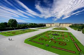 Das schloss schönbrunn wurde im 18. Schloss Schonbrunn In Wien Ausflugsziele Wien