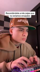 Así me concentro 😅