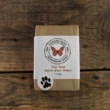 Commercial bar soaps contain sodium tallowate, sodium cocoate, sodium palmate and similar ingredients, all of which are the results of reacting solid fats (tallow, coconut oil, and palm kernel oil respectively) with lye. Natural Dog Bar Soap Garden Path Homemade Soap Made In Canada