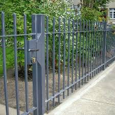 Zaunkonig Wendenschloss Zaun Schmiedezaun Zaunkoenig Wendenschloss Berlin Kopenig Gartenzaun Polen Polnischerzaun Qualitat Ralf Gartenzaun Zaun Garten