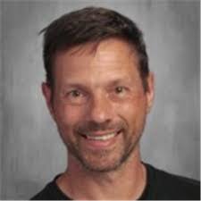 Ian Reschke's Instagram, Twitter & Facebook