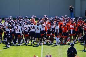 — peyton manning unveils the denver broncos' 2021 season schedule. Xrs2 Fmv9c5um