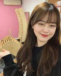 Pin By Berenice On Self Care Brown Hair Korean Hairstyles With Bangs Korean Hairstyle Long