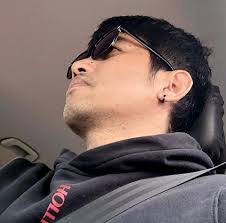 Cindy Raper's Instagram, Twitter & Facebook