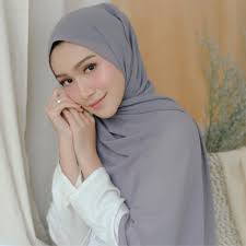 Assalamu'alaikum teman teman kali ini aku mau kasih tau kalian perbedaan pashmina diamond dan ceruti babydoll. Pasmina Tali Ceruty Baby Doll Pashmina Ceruty Hijab Pasmina Tali Ceruty Lazada Indonesia