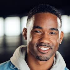 Watch The Girl in Apartment 15 (2020) Full Movie Online