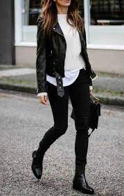 57 Trending Women Work Outfit Ideas To Wear This Winter Womenworkoutfits Workoutfitideas Worko Leather Jacket Outfits Work Outfits Women Jacket Outfit Women