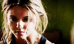 𝓣𝓱𝓮 𝓜𝓸𝓸𝓷 𝓲𝓼 𝓑𝓮𝓪𝓾𝓽𝓲𝓯𝓾𝓵, 𝓲𝓼𝓷'𝓽 𝓲𝓽