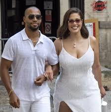 The pair welcomed their first child, isaac, in january 2020. Ashley Graham Announces She S Pregnant In Instagram Video