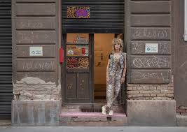 Feri nedir, feri ne demek, tdk sözlük anlamı ve cümle içinde kullanımı, ayrıntılarla ilgili, ayrıntı niteliğinde olan. As Budapest S Only Feminist And Lgbtq Friendly Art Space Feri Gallery Is A Liberal Island In Conservative Waters The Calvert Journal