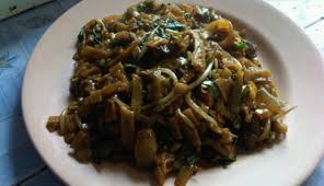 Olahan mie masih menjadi makanan olahan yang sangat digemari utamanya oleh orang indonesia. Mie Tiaw Langganan Pak Gubernur Gaya Tempo Co