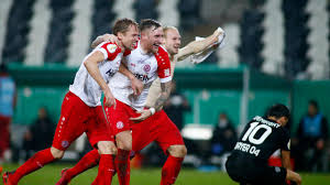 Rwe power ag operates three opencast mines in the rhineland. Dfb Pokal Achtelfinale Essen Wirft Leverkusen Raus Zdfheute