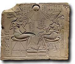 Akhenaten, nefertiti, and three daughters. Uncool 2012