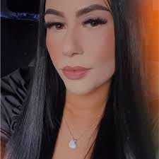 Michelle Mondeck's Instagram, Twitter & Facebook