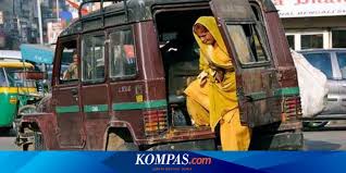 Enter the email address you signed up with and we'll email you a reset link. Ternyata Connaught Place Seperti Blok M Halaman All Kompas Com