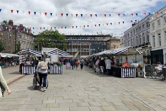 Warwick market square