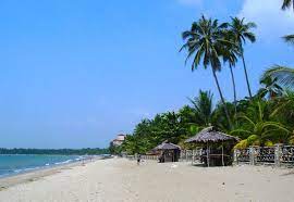 Untuk harga tiket yang diberlakukan di kawasan pantai anyer ini beragam. Harga Tiket Masuk Pantai Pasir Putih Florida Anyer Pantai Indah