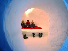 Alle informationen zur unterkunft, einschließlich der telefonnummer und der adresse, finden sie nach der buchung in der buchungsbestätigung und in ihrem konto. Iglu Ubernachtung Auf Der Zugspitze Mit Kasefondue Mydays