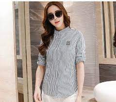Tentunya dengan memakai motif ini bisa bikin kamu kelihatan lebih tinggi dan ramping. Kemeja Wanita Modis Terbaru Bahan Katun Motif Garis B2860 Https Www Eveshopashop Com Blog Belanja Online Baju Korea Asli I Kemeja Wanita Wanita Model Pakaian