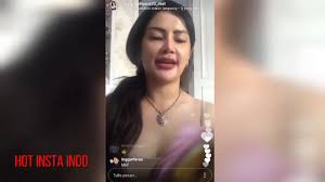 Makin seru aja dan eksist tante selebgram pemersatu bangsa yang satu ini. Tante Sisca Hot Banget Youtube
