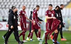Con un rinnovo che non arriva, sono tante le squadre che pensano di puntare sul gallo: Calciomercato Milan Chelsea E Roma Su Belotti E Il Rinnovo Toro News