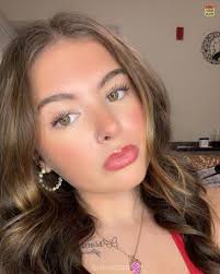 hi!! my name is Ava and i'm from New Hampshire. i'm not 100% committed  anywhere yet, but i'm planning to major in nursing, and also rush. i love  hanging out with my