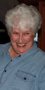 Lee Macias's Instagram, Twitter & Facebook