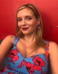 Rachel riley proved she's bumping along nicely when she stepped out in salford after filming countdown on wednesday. Countdown Babe Rachel Riley Flashes Bra In Dangerously Low Cut Dress Daily Star