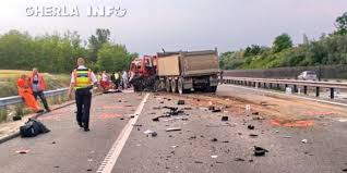 Accident mortal transmis live pe facebook. Mai MulÈi Romani MorÈi In Accident De Microbuz In Ungaria Foto Gherla Info Cluj