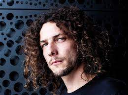 Santiago carrasquilla is a designer, entertainer. El Disenador Colombiano Que Ha Trabajado Para U2 Y Thom Yorke Archivo Digital De Noticias De Colombia Y El Mundo Desde 1 990 Eltiempo Com