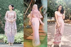 Kebaya brokat is one type of fabric that is widely applied to the fashion to beautify the appearance. 10 Model Kebaya Brokat Modern Terbaru 2021