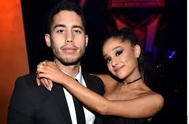 Revive Ariana Grande antiguo romance