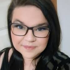 Danielle Mayfield's Instagram, Twitter & Facebook