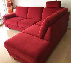 Dies ist sicherlich auch sehr leicht zu begründen. Das Rote Sofa Musste Weg
