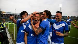 Follow the serie b live football match between brescia and salernitana with eurosport. Brescia Calcio Super Tre Sberle Alla Salernitana Quibrescia